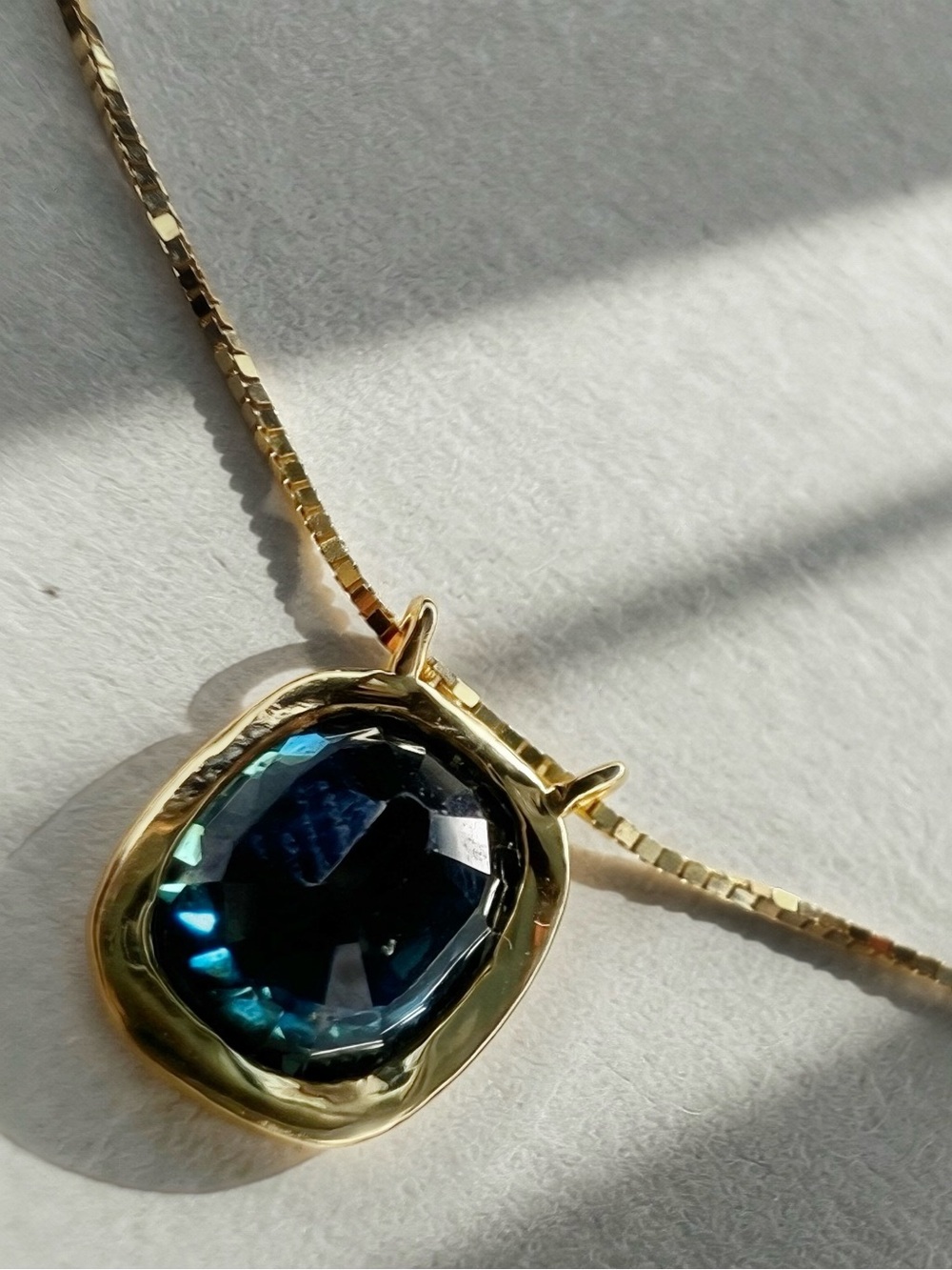 14k Yellow Gold Cushion Cut Natural Teal Blue Sapphire Pendant Necklace 1.3g✨